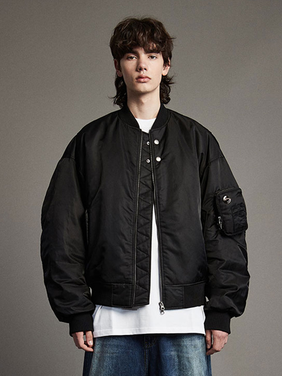 IEY - POUCH BOMBER JACKET Black